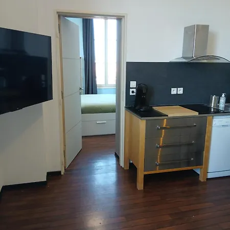 Apartment Ancien 4 Personnes En Plein Centre *